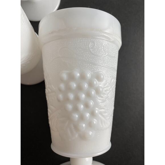 Set of 10 Footed Iced Tea Goblets - White Milk Glass Tumblers Embossed Grapes - Picture 10 of 10